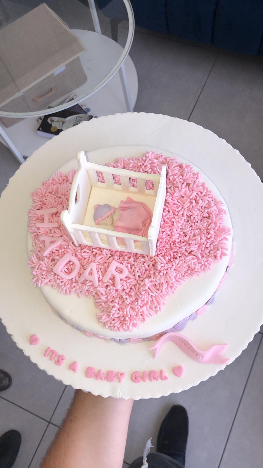 עוגה לתינוקת חדשה:)