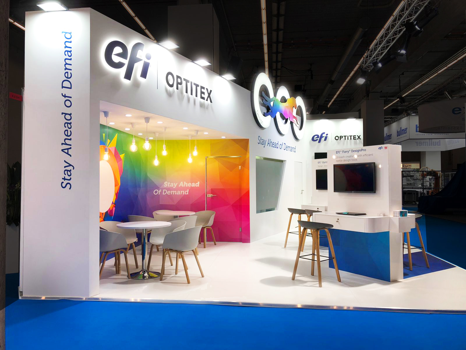 עיצוב ביתן לחברת אופנה OTITEX בתערוכת טקסטיל בפרנקפורט.