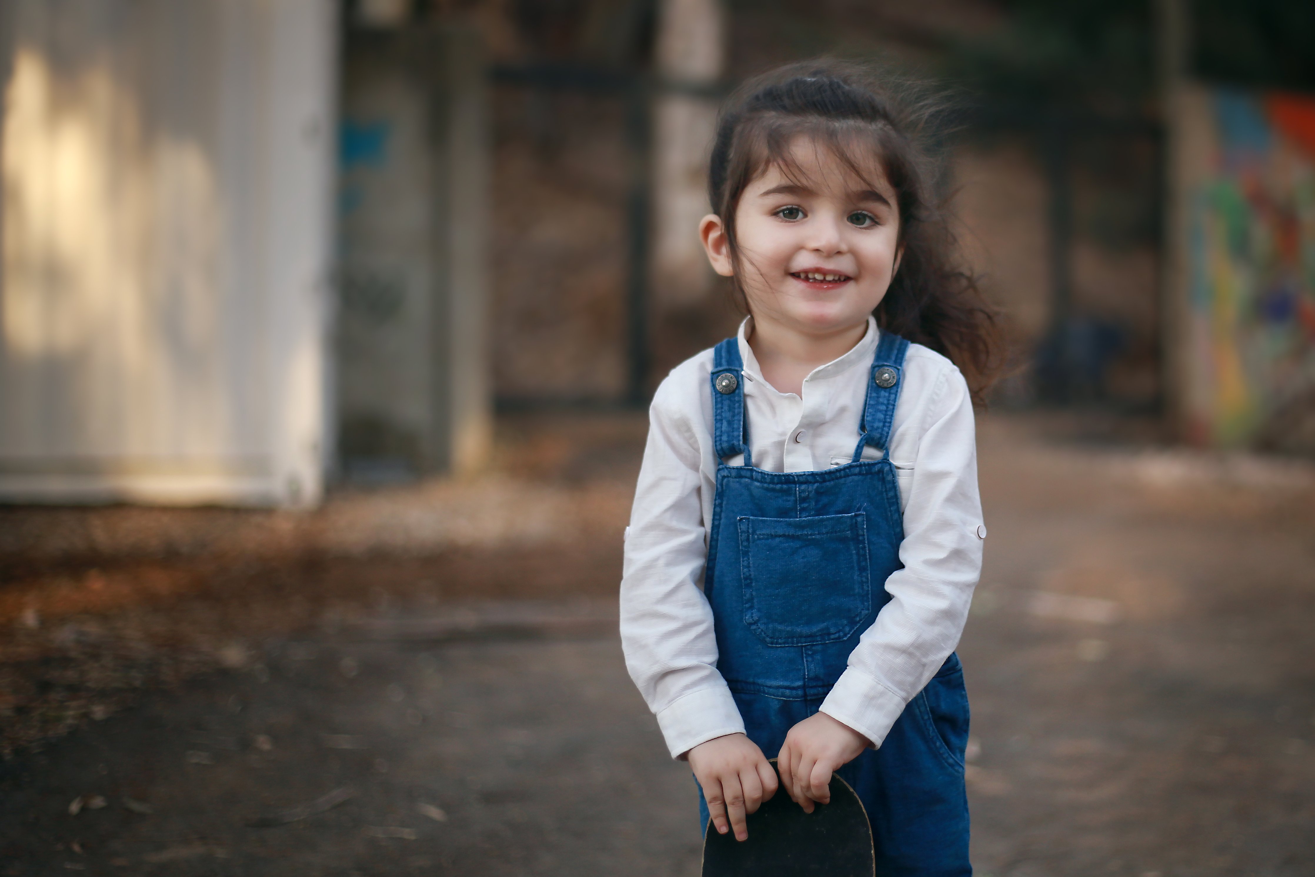 עם סקייטבורד מוגדל copy 2.jpg