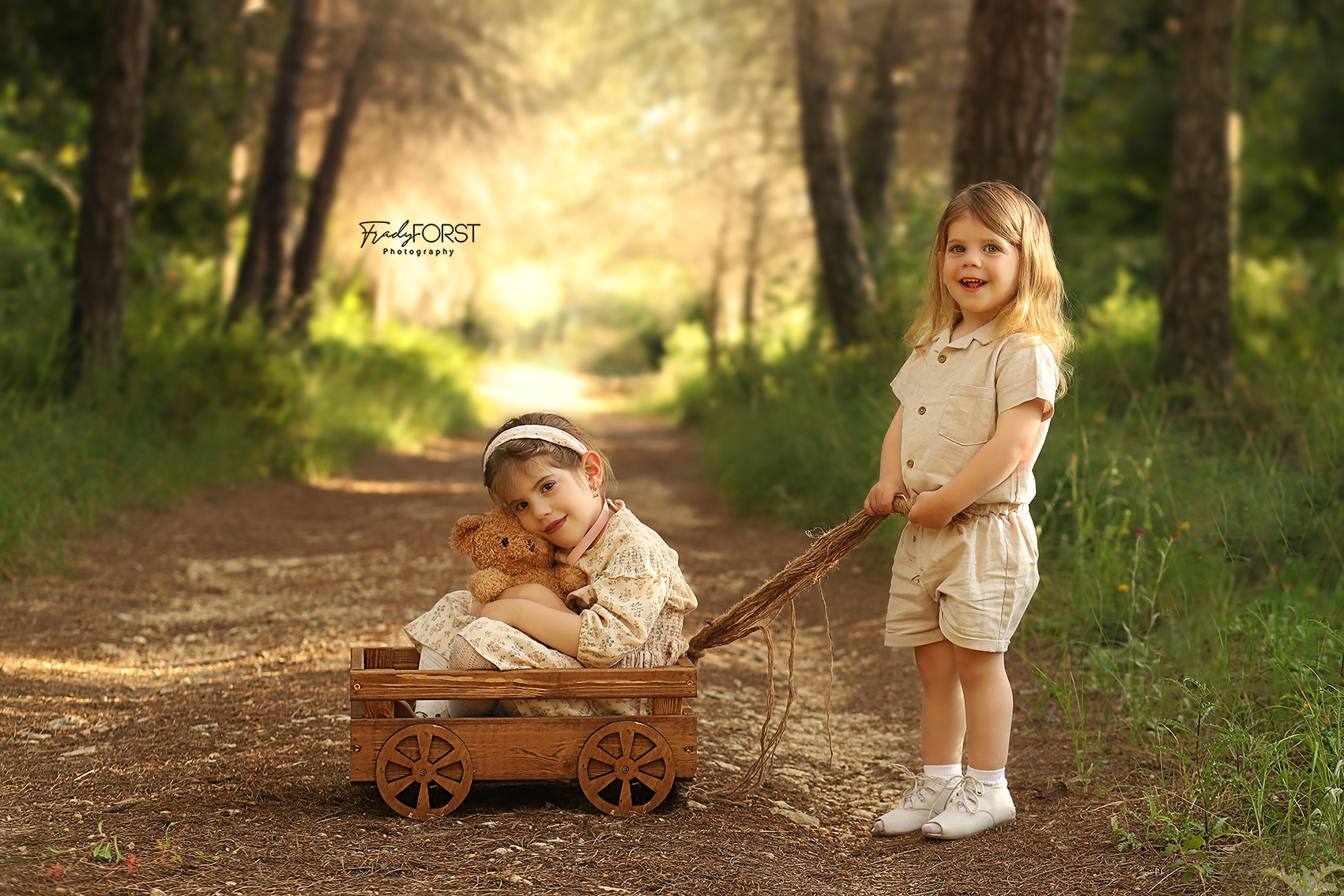 פראדי פורסט צלמת- 0533136818