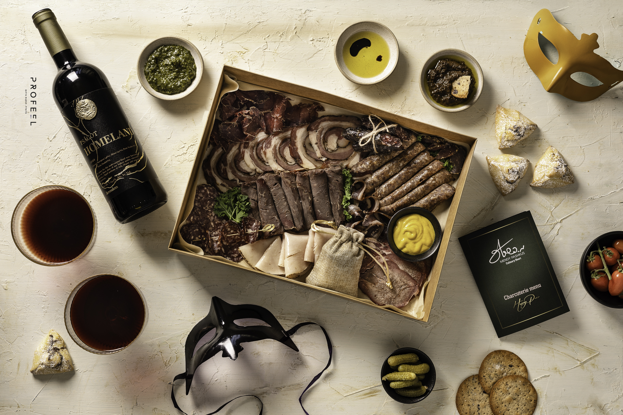 פרופיל הפקות צילום- מנדי פשקוס