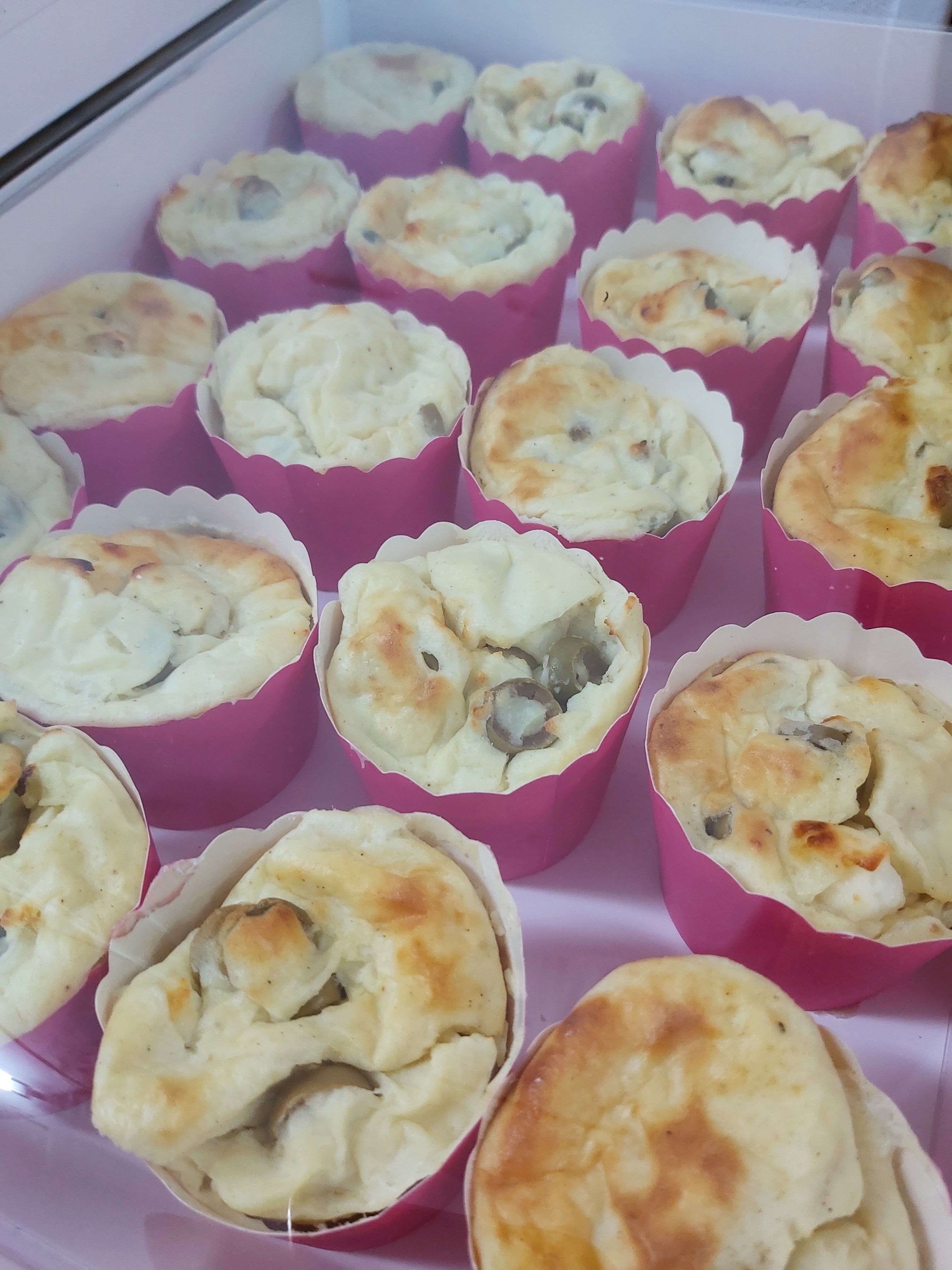 פשטידת גבינות וזיתים אישית.jpg