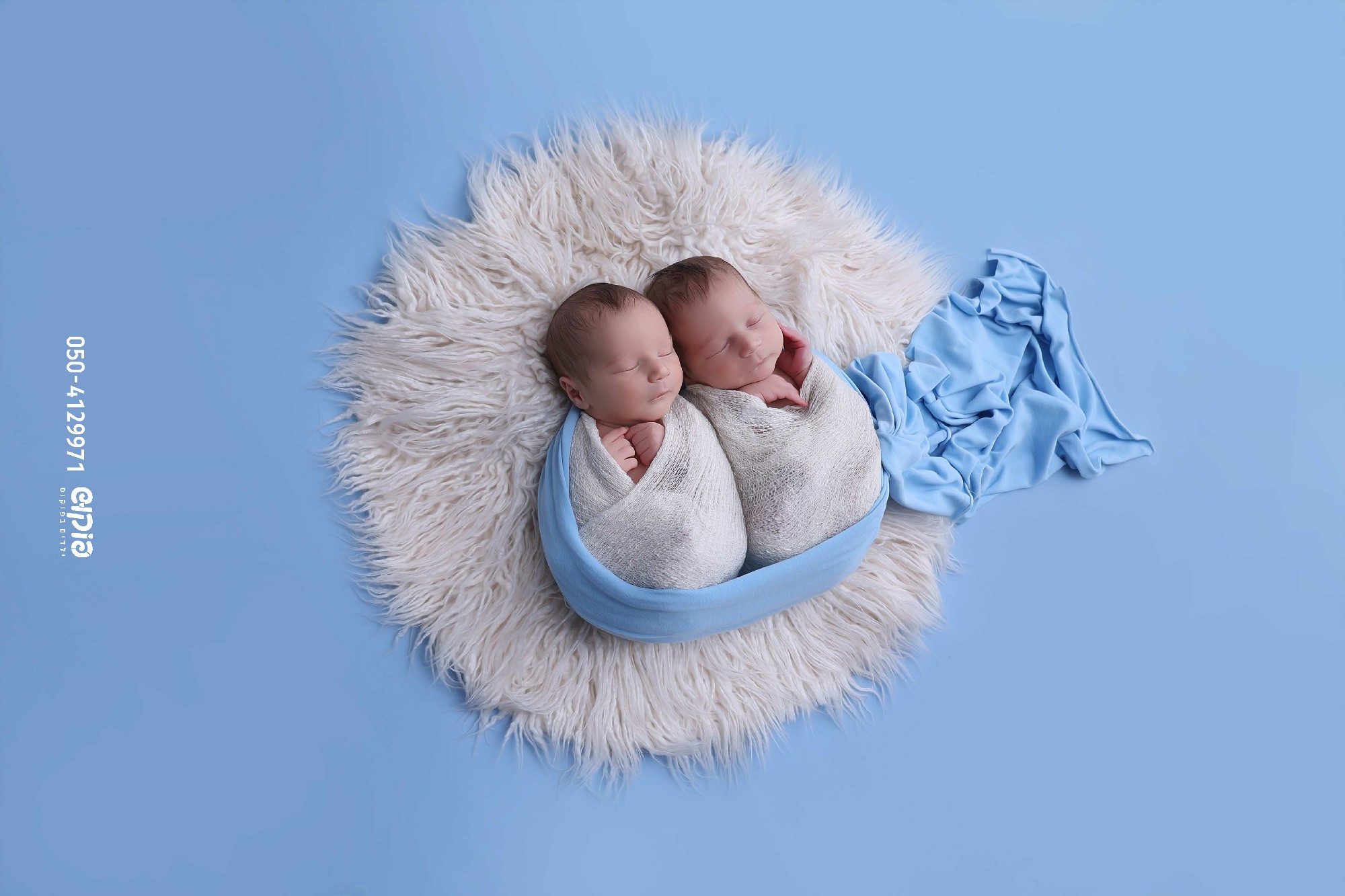 צילום מקצועי תאומים ניו בורן פוקוש- ילדים בפוקוס 0504129971 שושי