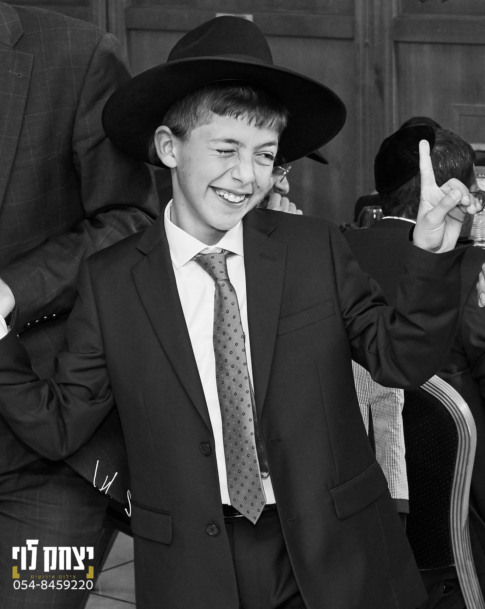 צלם אירועים חרדי 054-8459220-25.jpg