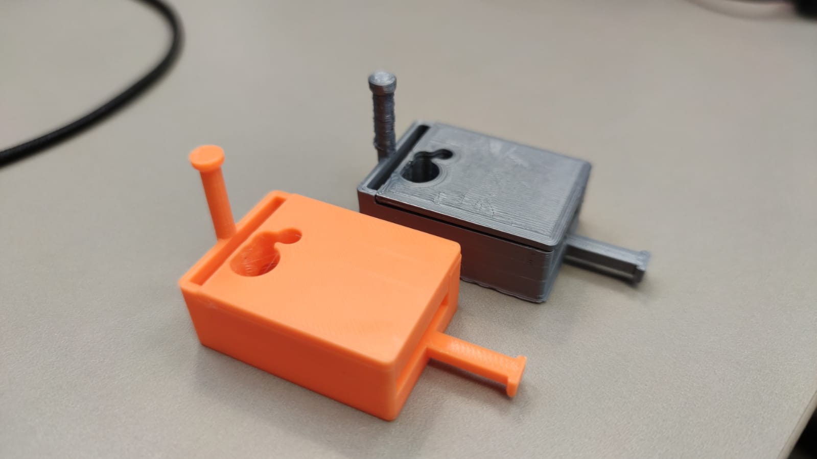 קופסה ללוח אלקטרוני - TIC