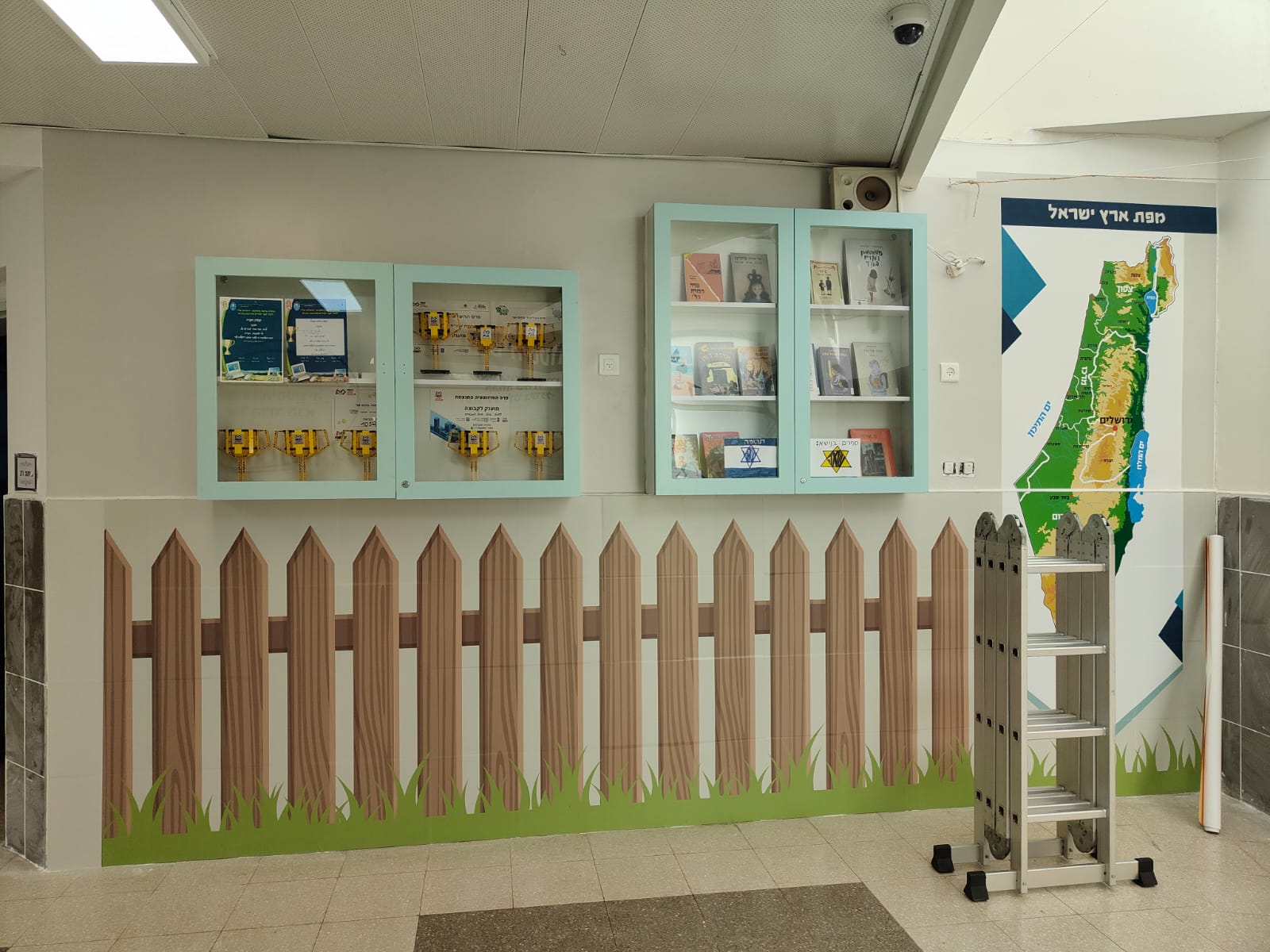 קיר גביעים.jpeg