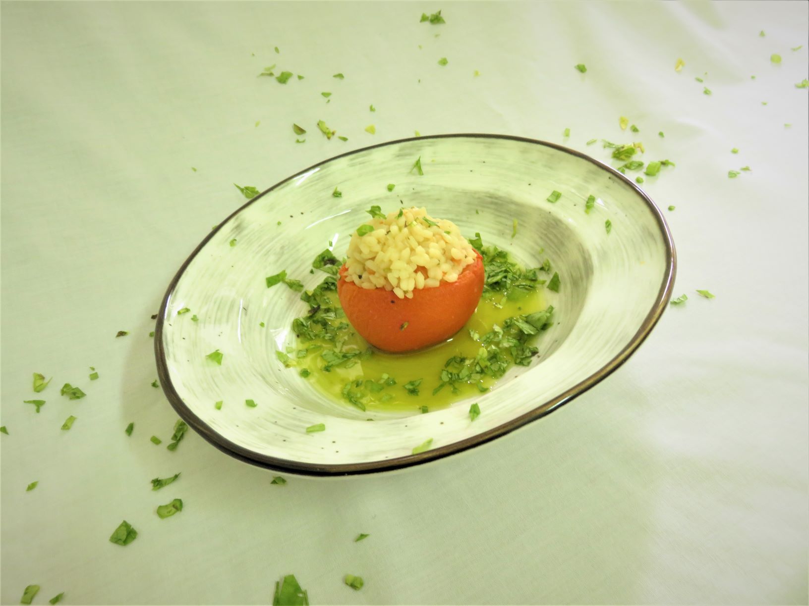 ריזוטו בציר ירקות  בעגבניה צלויה