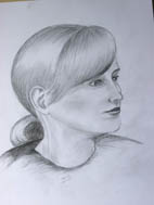 רישום דמויות בעיפרון .
על פי דמות מדגמנת .