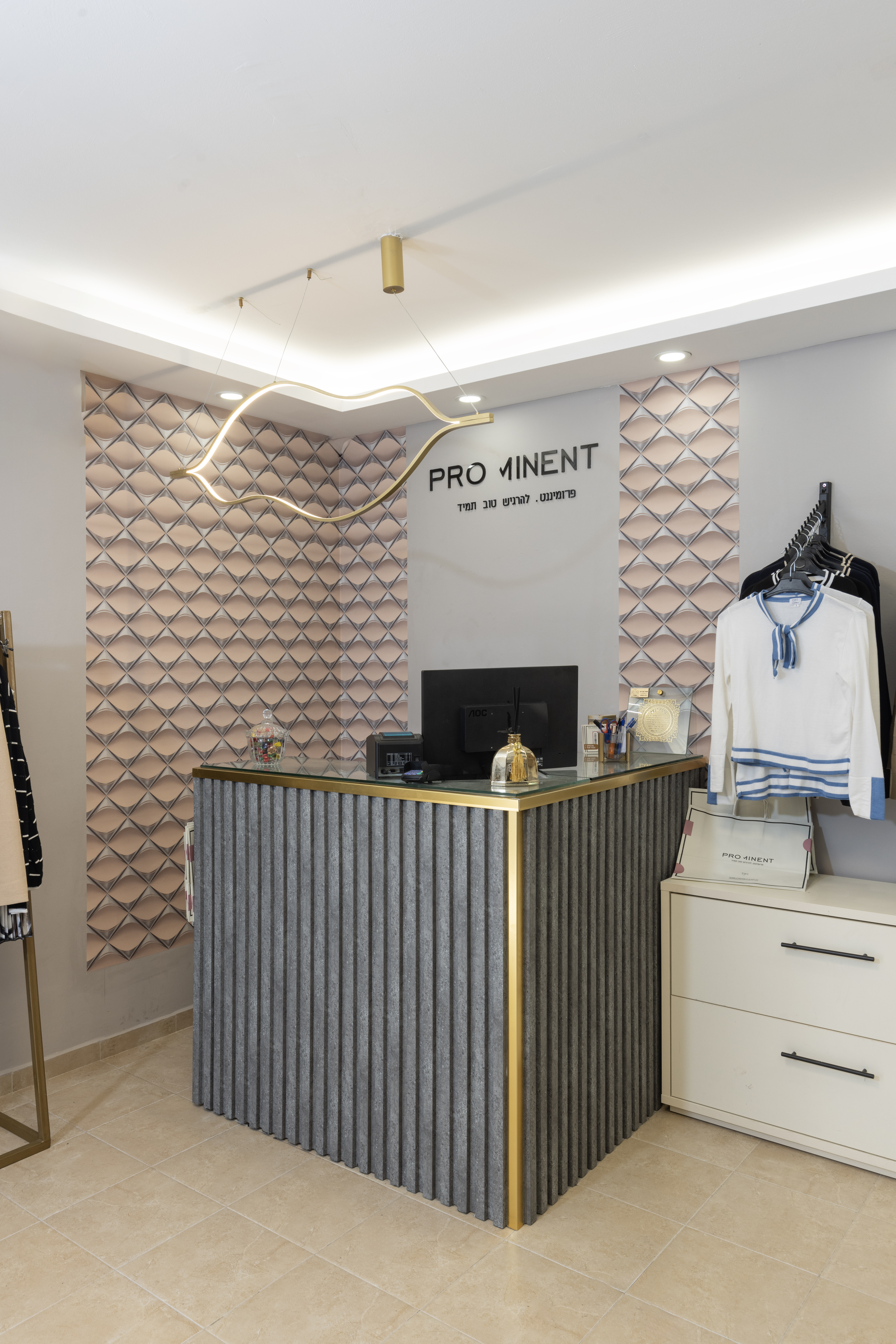 שדרוג חנות בגדי נשים