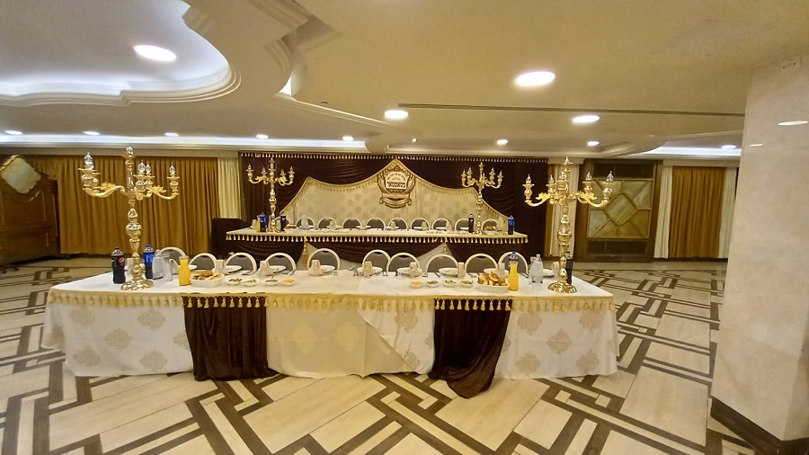 שולחן הכבוד