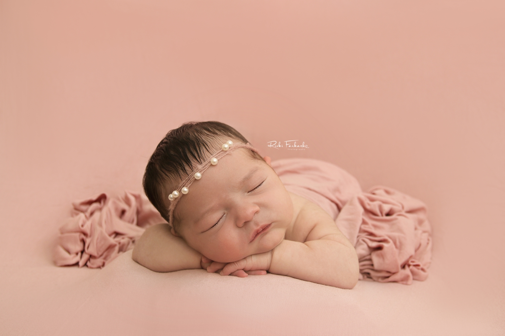 שירה (7).jpgחתום (Large).jpg