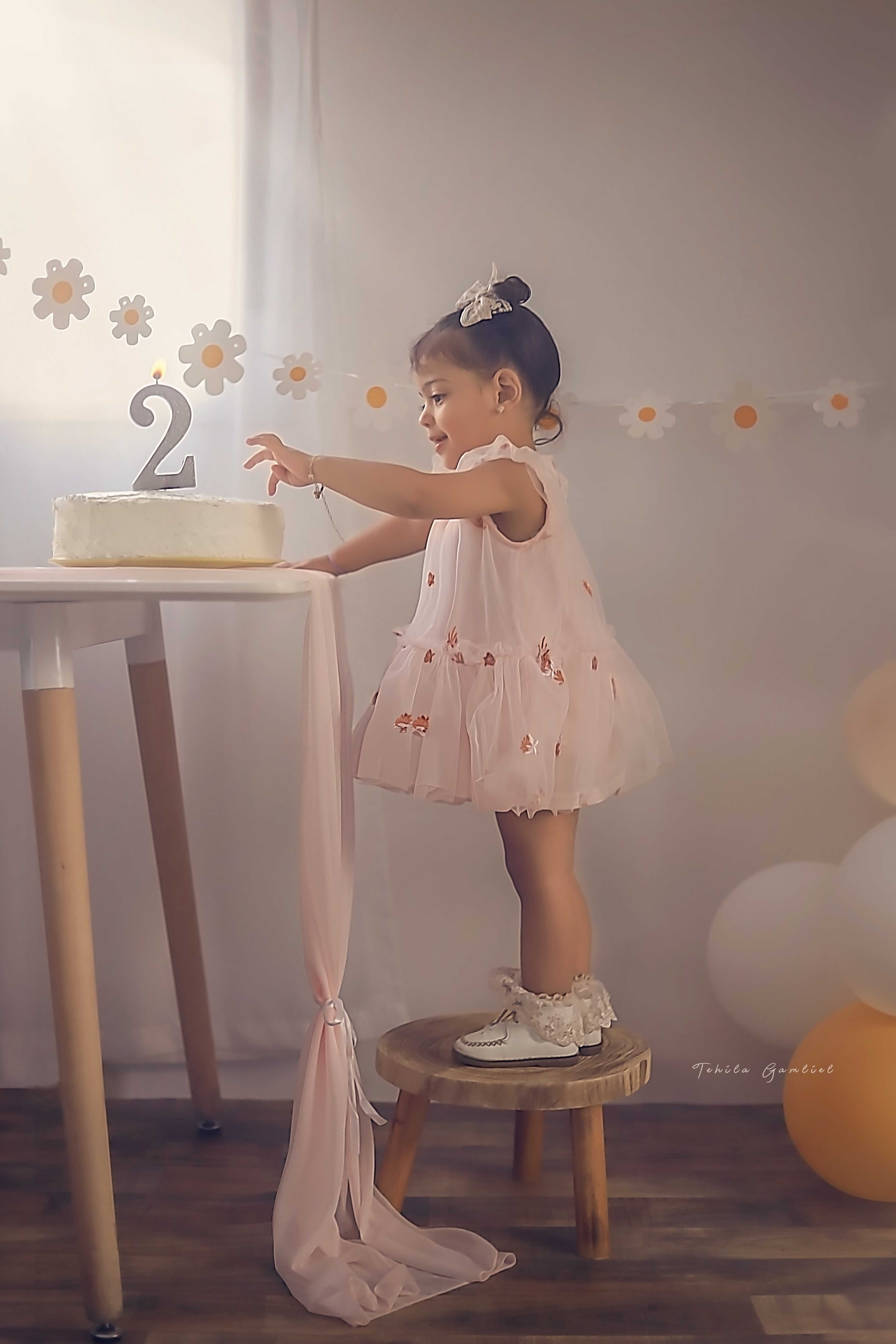 תהילה גמליאל 0556783301