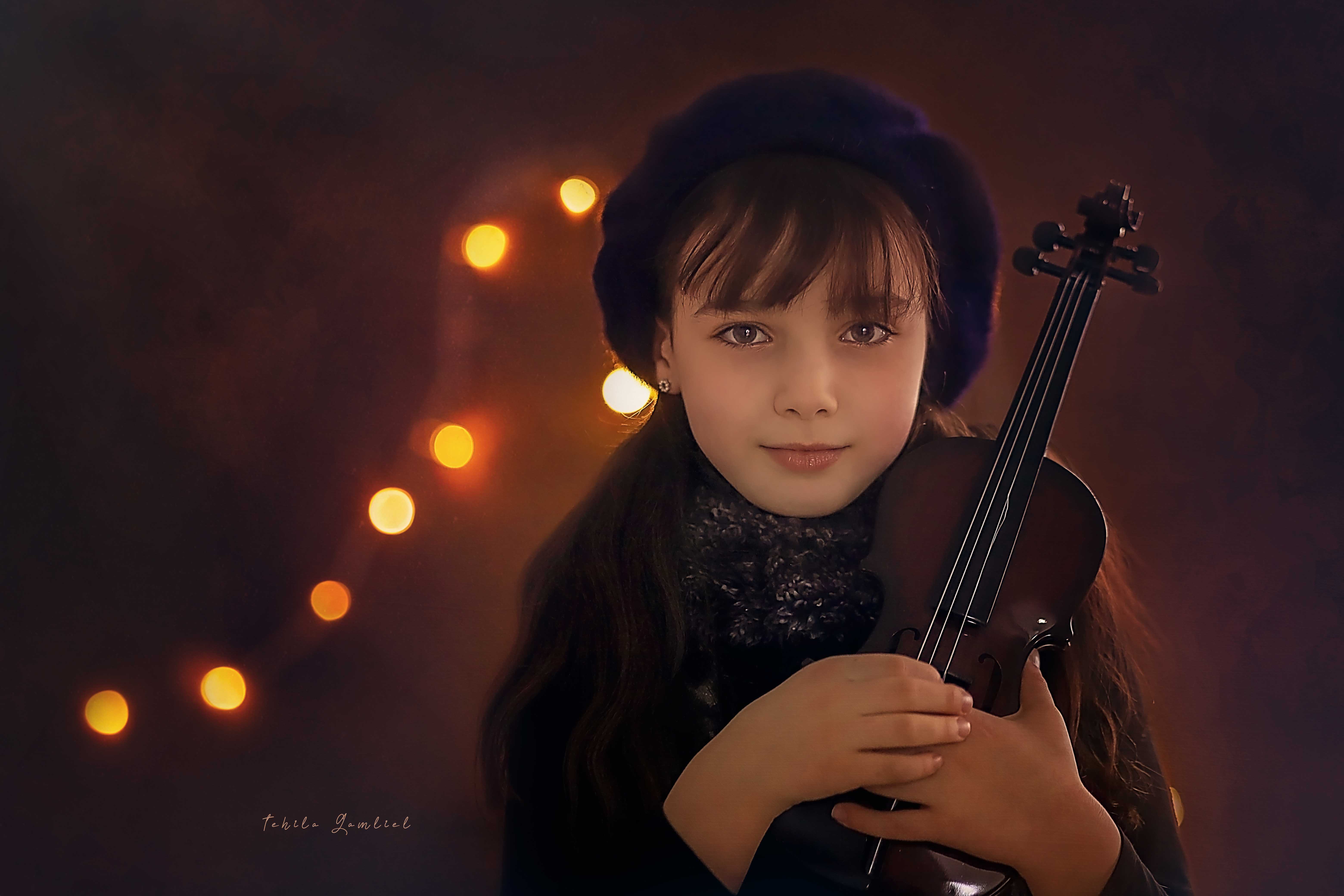 תהילה גמליאל 0556783301