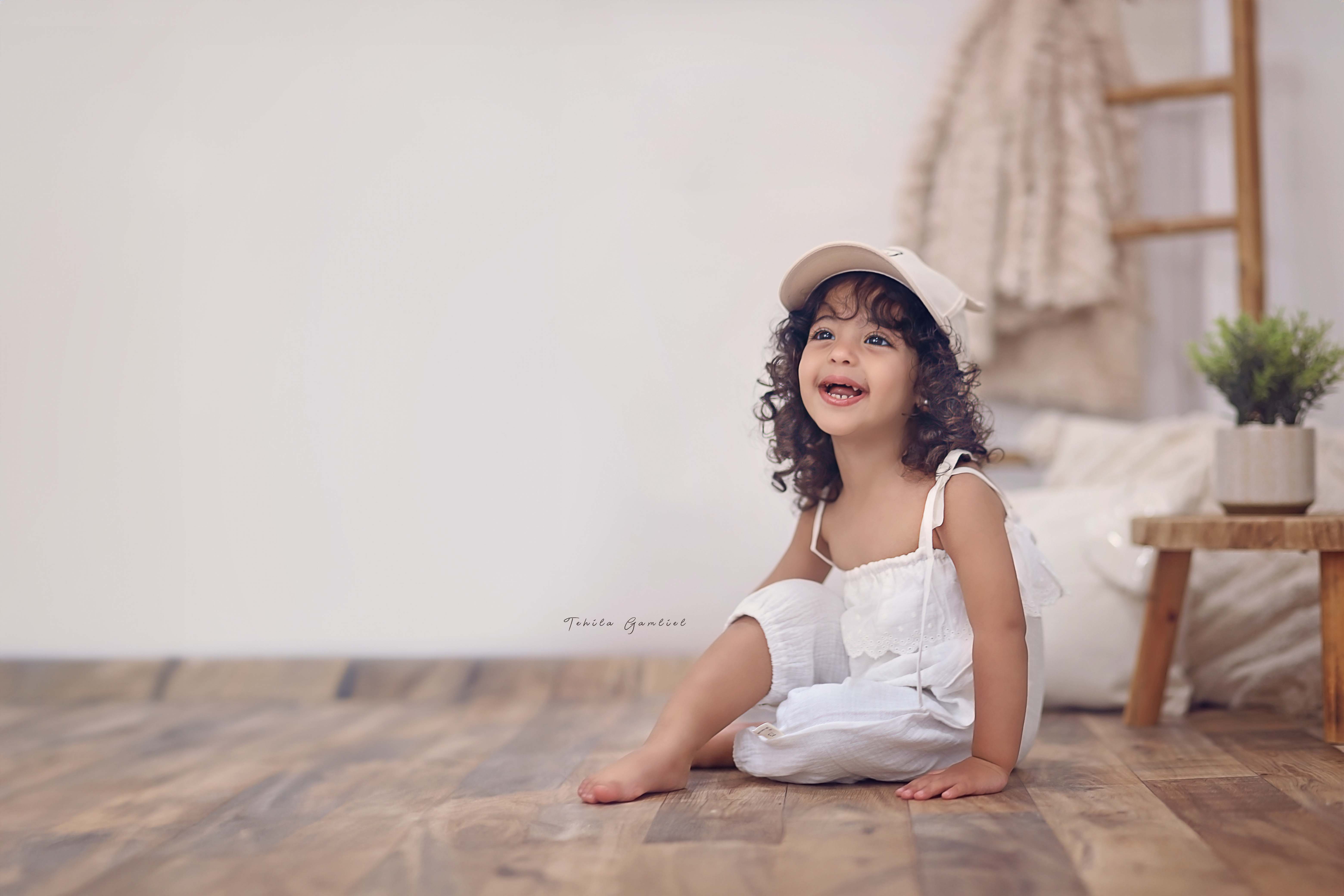 תהילה גמליאל 0556783301