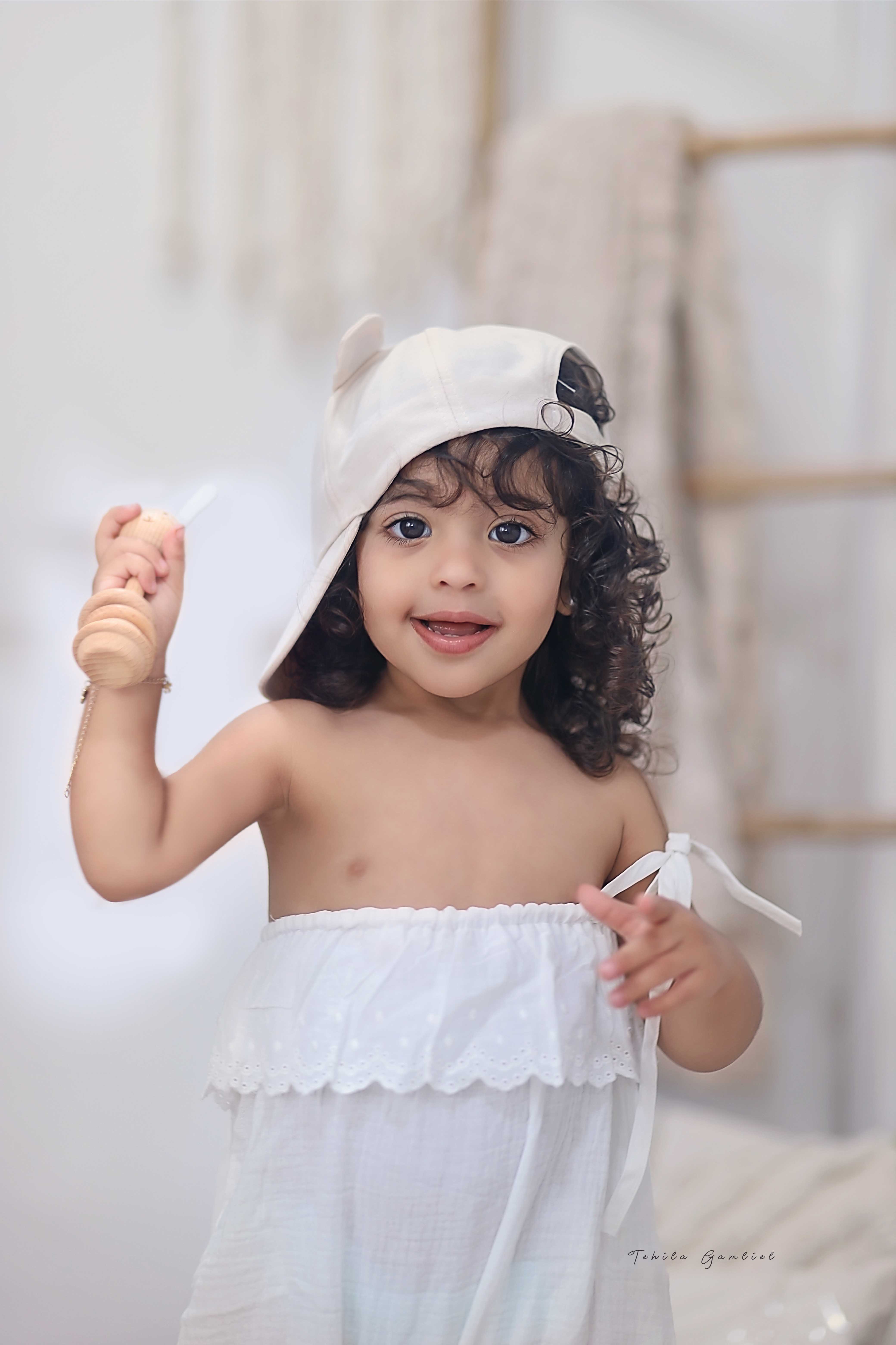 תהילה גמליאל 0556783301