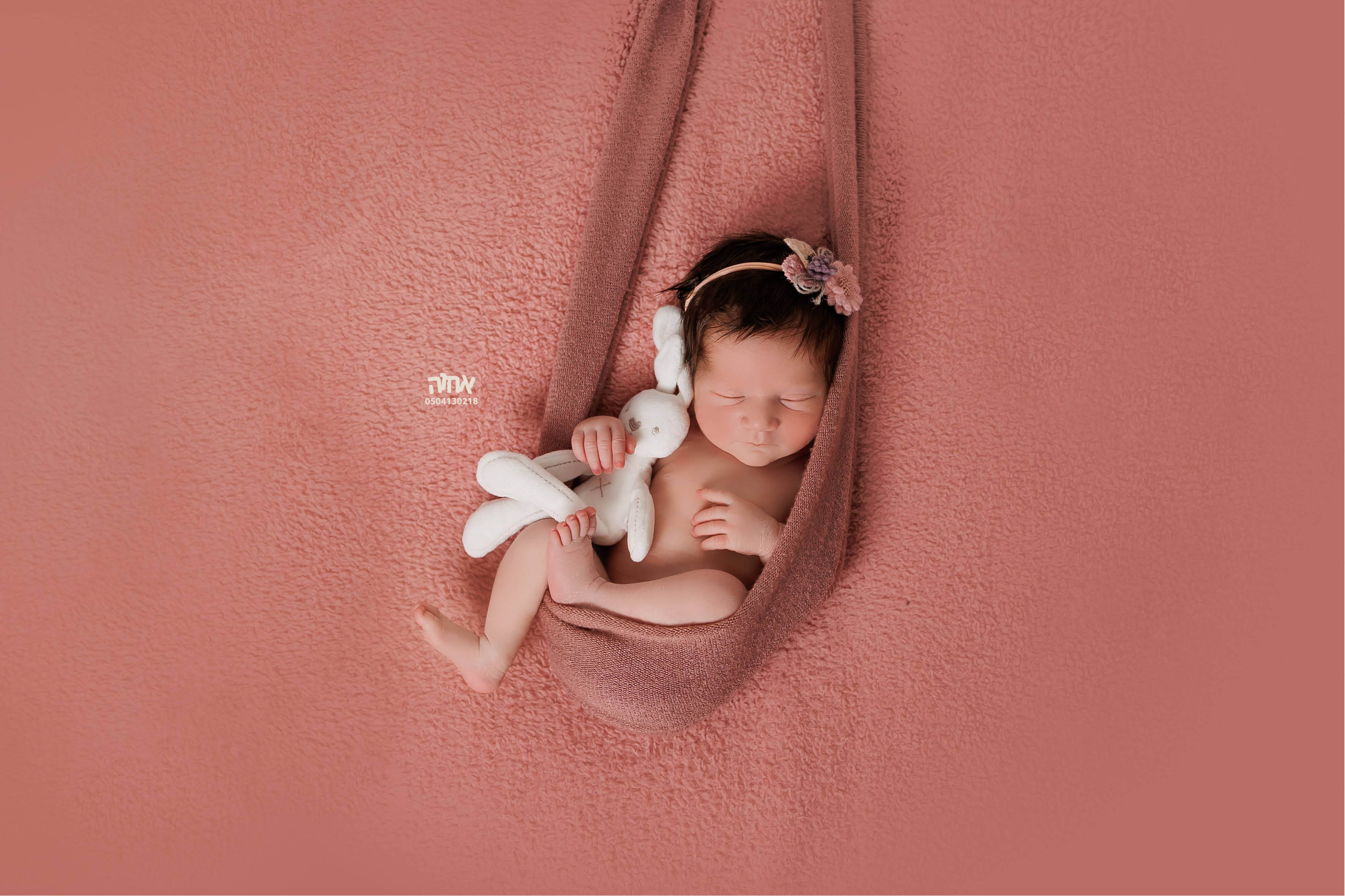 0504130218 אחוה פלוטקין צלמת9.jpg