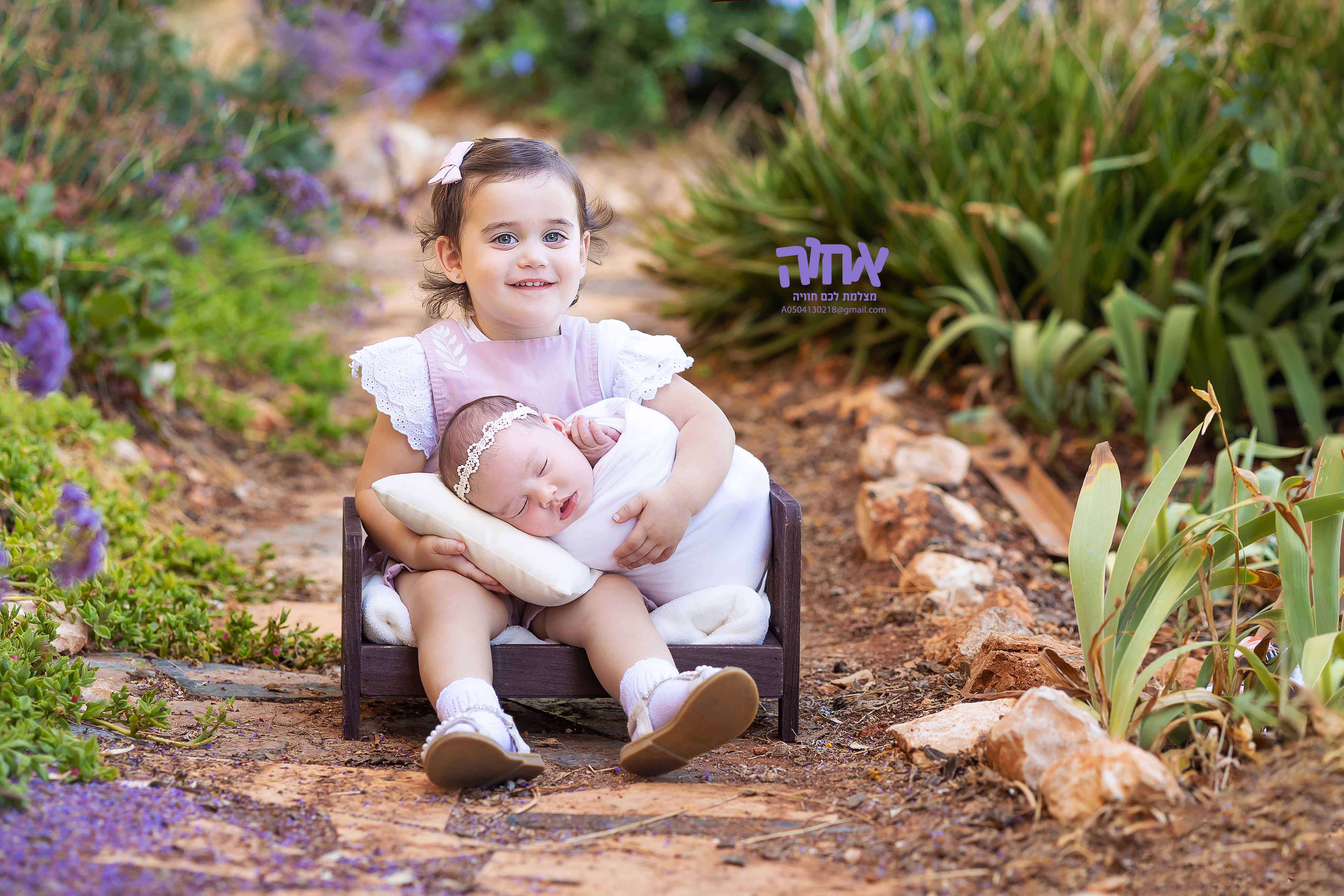 0504130218 אחוה צלמת copy 2.jpg