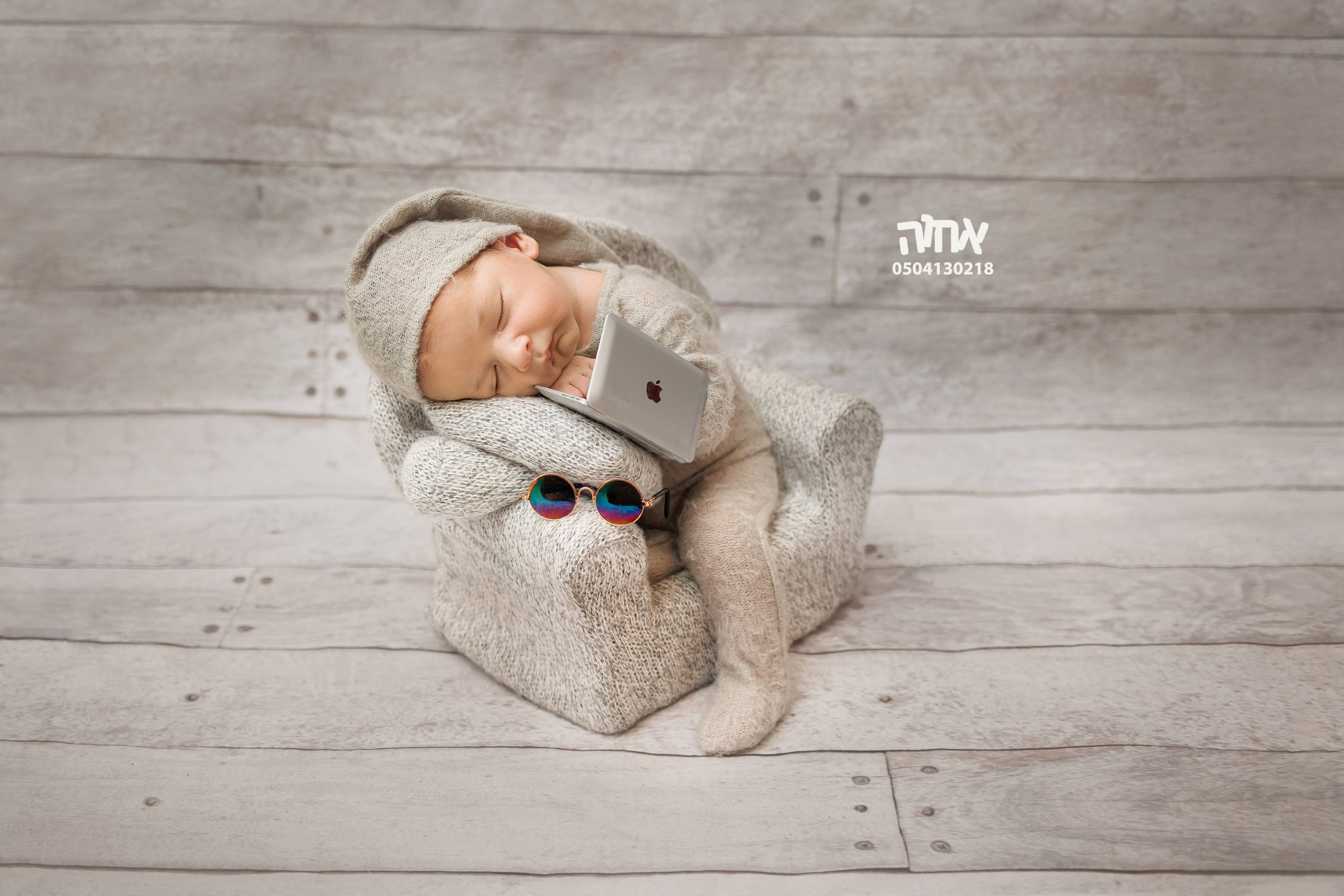 0504130218 אחוה צלמת