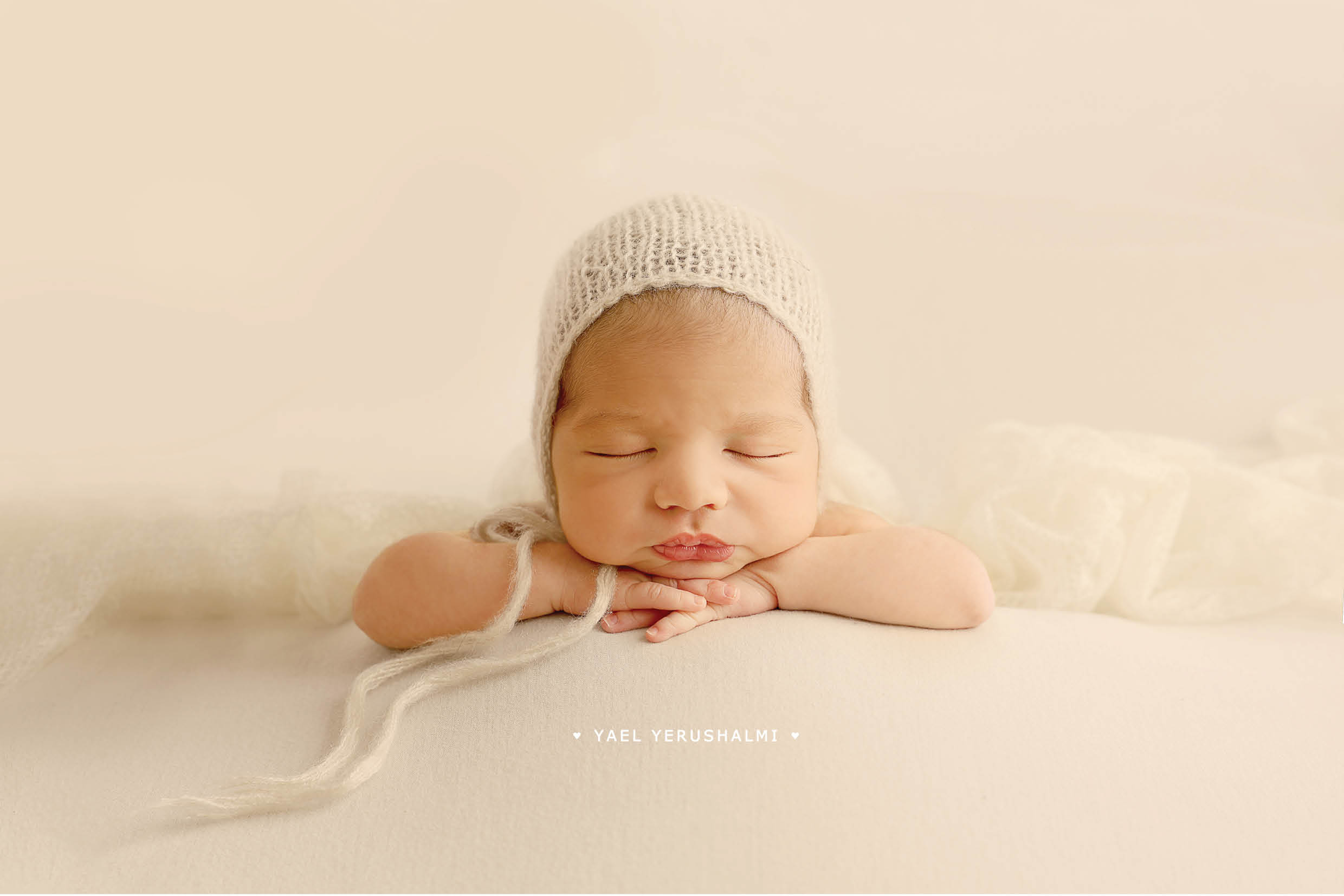 0583299384 צילום ניו בורן בבית הלקוחה (4).jpg