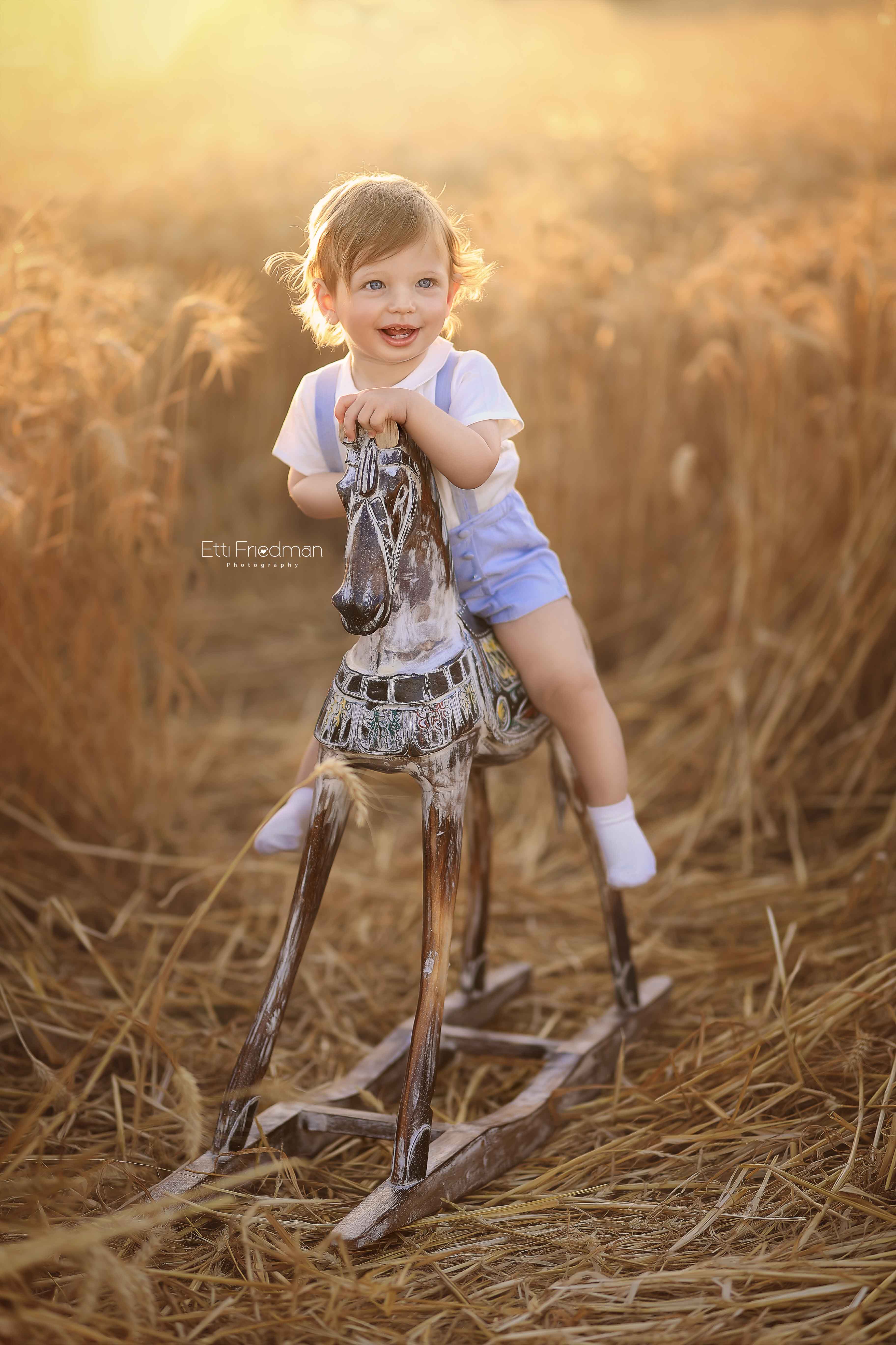 2X0A2572 copyלוגו.jpg