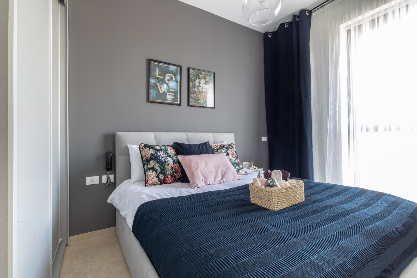 8e739daa-075e-45ce-9708-697757b98d6f