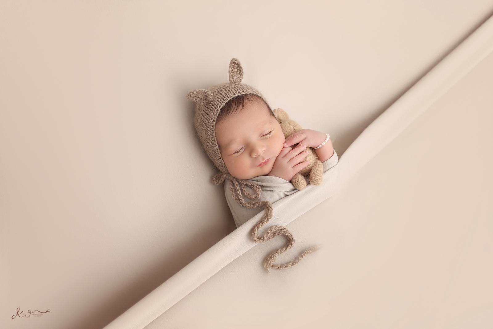 Ayala Wig-N.B (3).JPG