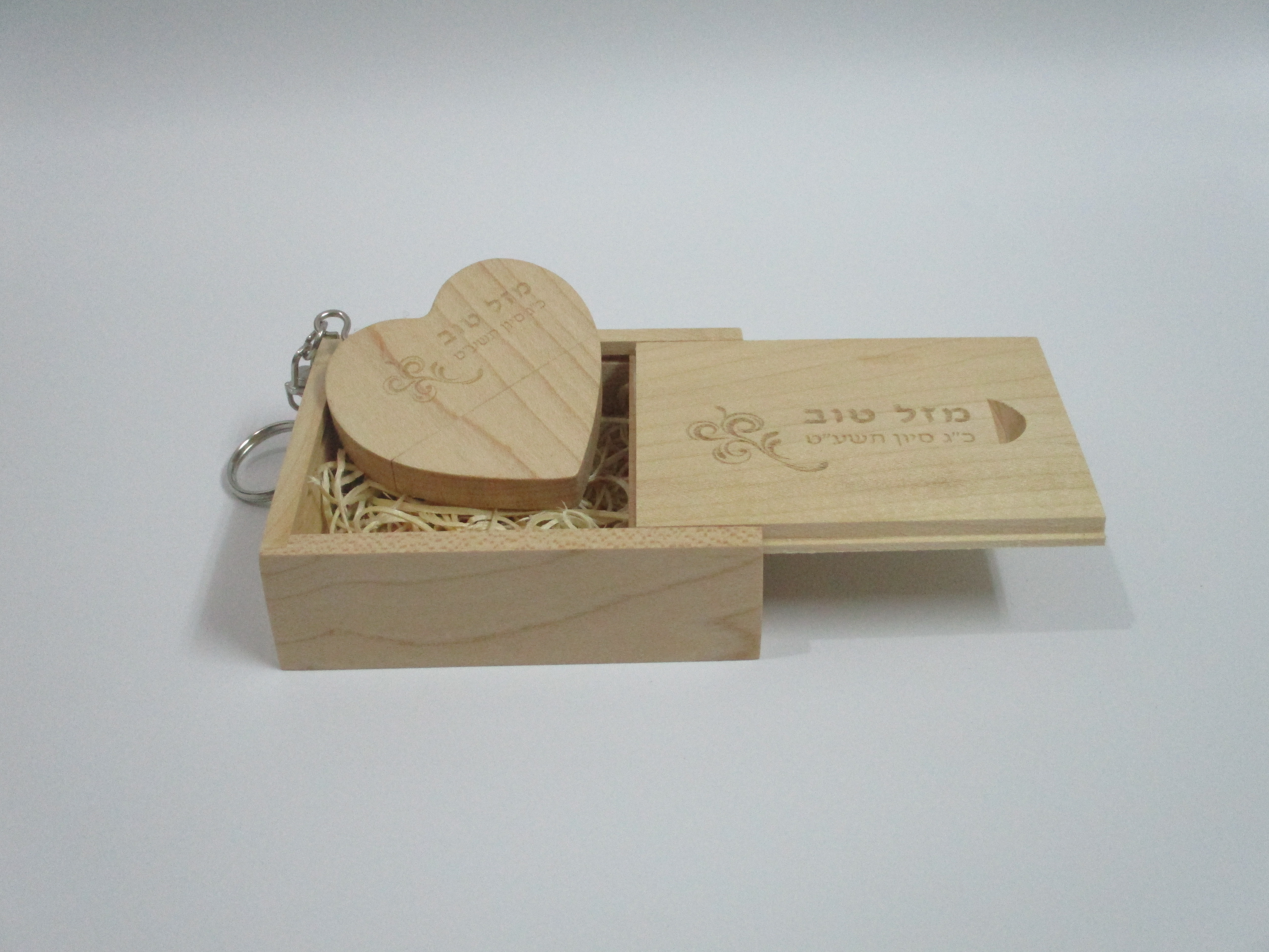 bullets דיסק אונקי לב מעץ בקופסא עם חריטה אישית