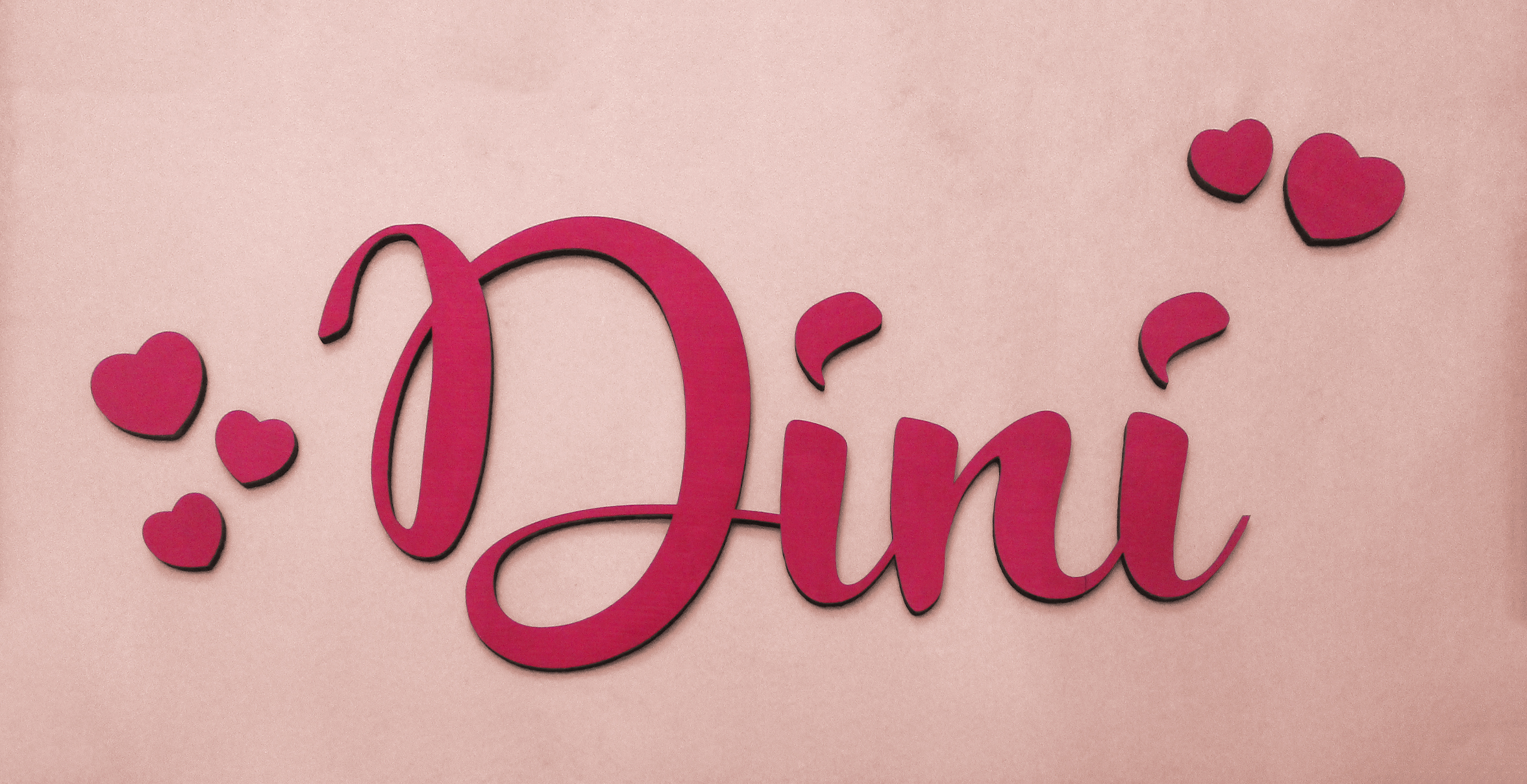 bullets חיתוך בלייזר וצביעה שם מעץ לקיר