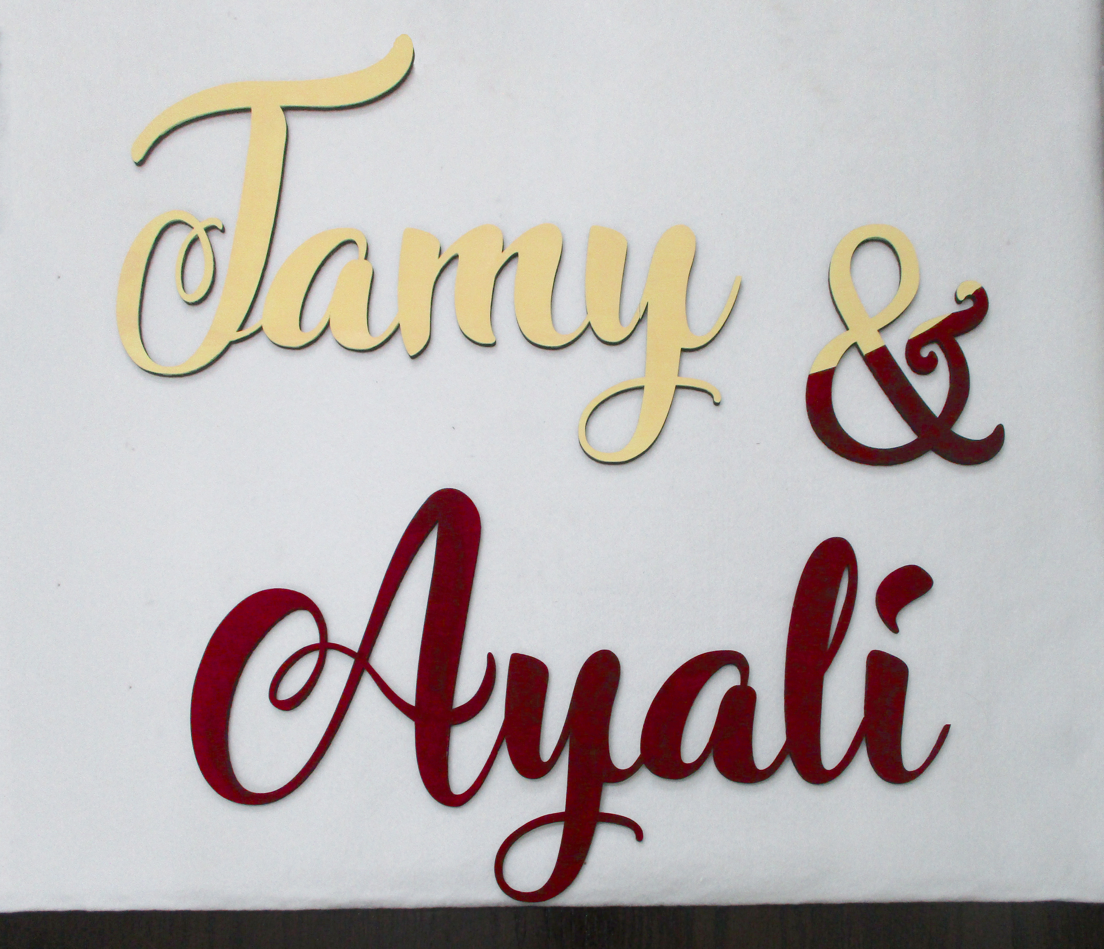 bullets חיתוך בלייזר שם מעץ לקיר