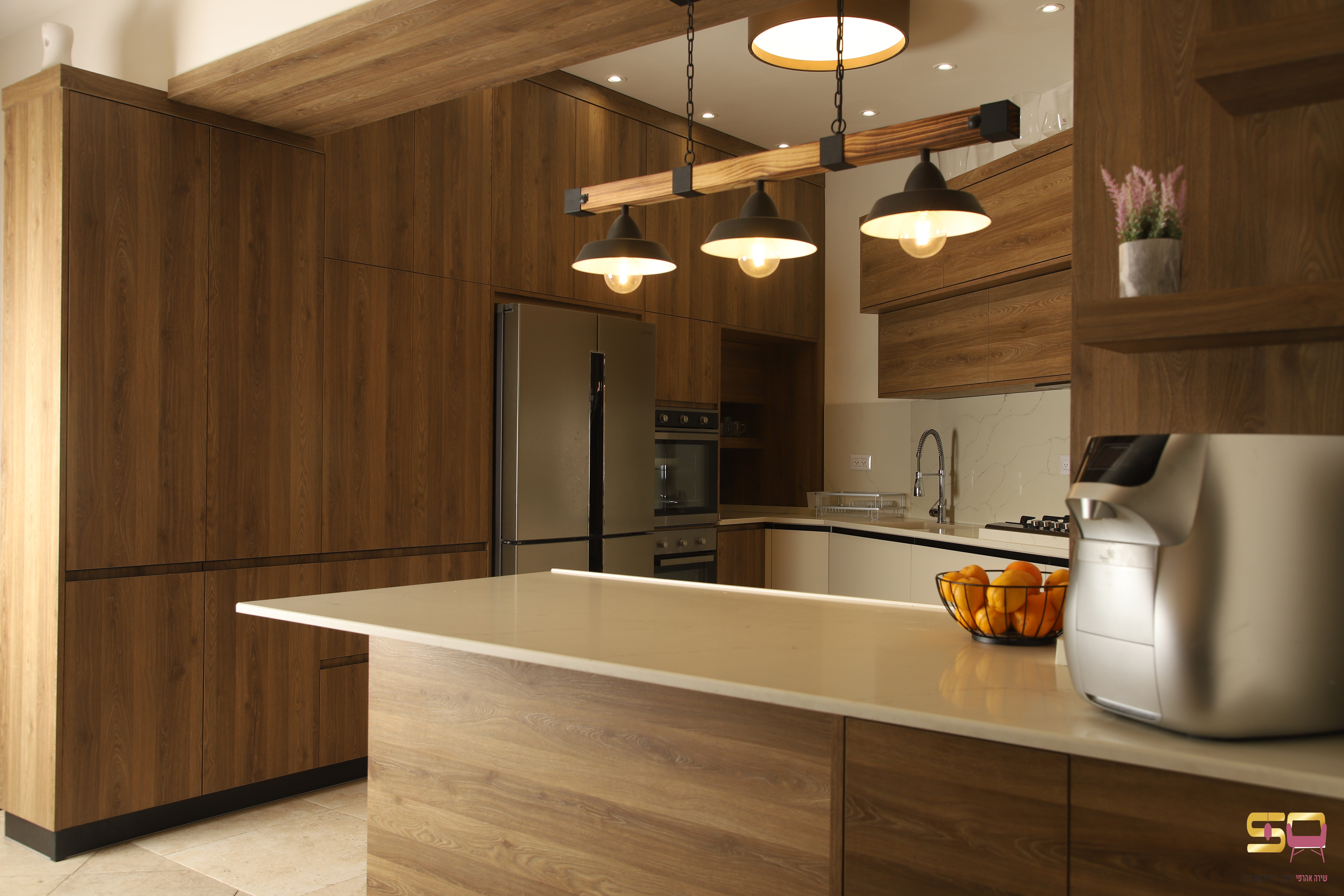 IMG_0071 עם לוגו של שירה (1).jpg