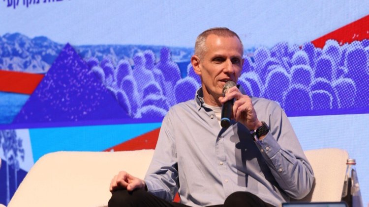 מנהל רמי ינקי קוינט בוועידת מרכז הנדלן (יוסי אלטרמן וגיל מגלד)