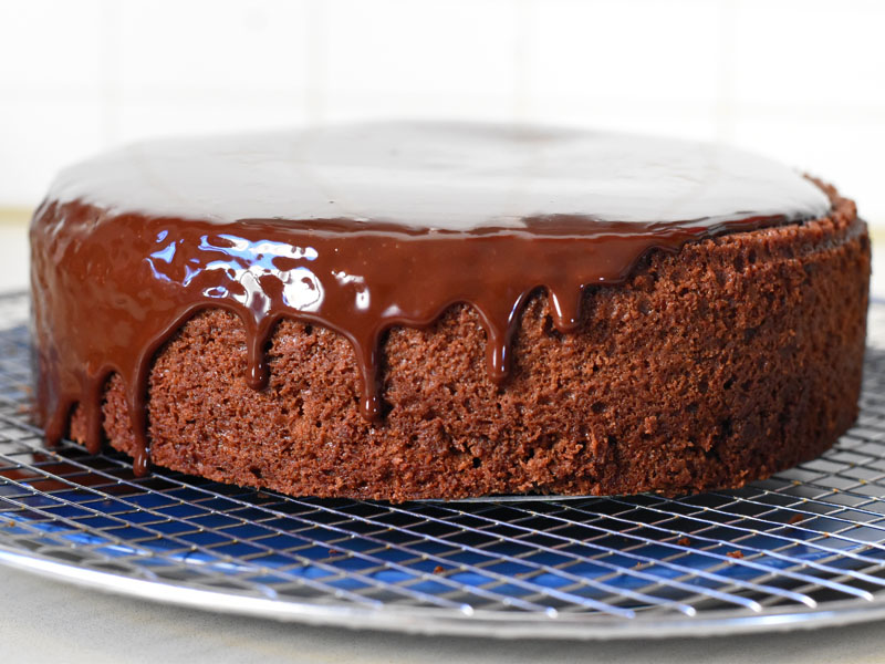 ציפוי גנאש לעוגת שוקולד