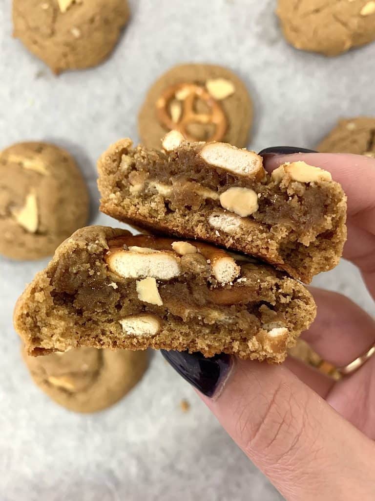 עוגיות בלונדי ובייגלה | צילום: ספיר דהן