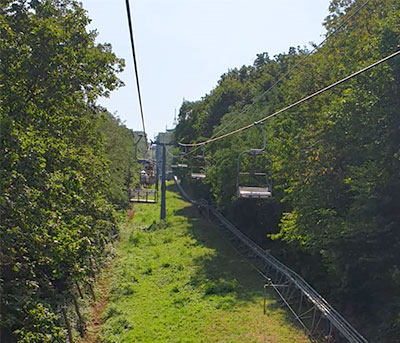 רבי ישעיה'לה מקרעסטיר - פארק Zemplén