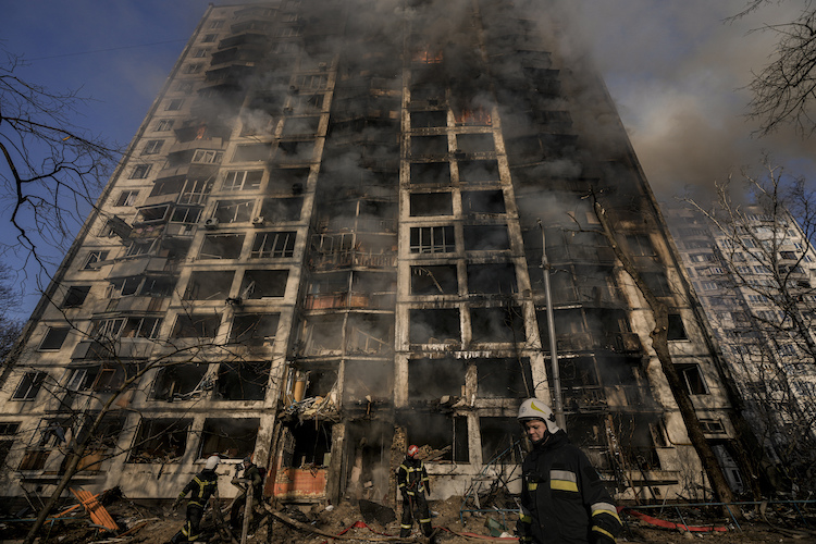 A big war in Ukraine: The Kremlin's goals and consequences for world  politics - Institute of Modern Russia