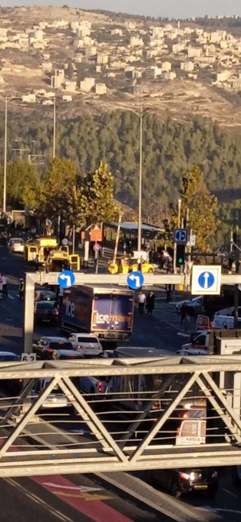 פיגוע בכניסה לירושלים: פיצוץ כתוצאה ממטען בתחנת אוטובוס בכניסה לעיר - הרוג  אחד ו11 פצועים - חדשות רוטר